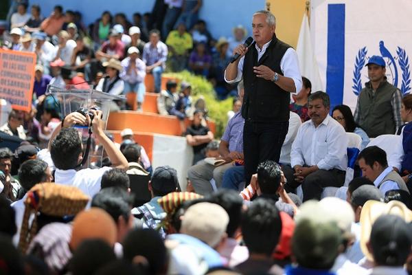 El mandatario ofreció ayuda por el sismo (Foto Prensa Libre)<br _mce_bogus="1"/>