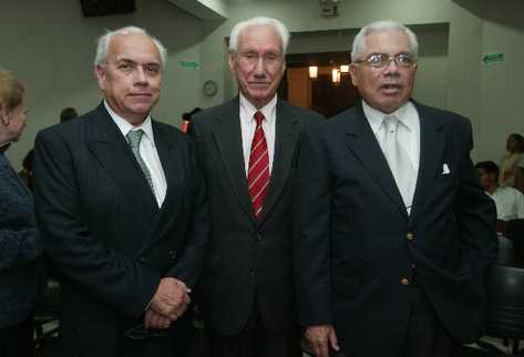 Mario Antonio Sandoval Samayoa, Rigoberto Juárez Paz y Francisco Albizúrez Palma, tres directores de la Academia Guatemalteca de la Lengua.