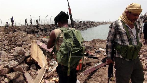 Mueren cinco milicianos yemeníes en un atentado suicida en Adén
