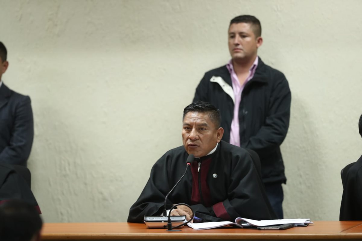 Antes de dictar la sentencia el presidente del Tribunal, Juez Pablo Xitumul, rechazó tres incidentes de exclusión planteados por la defensa.