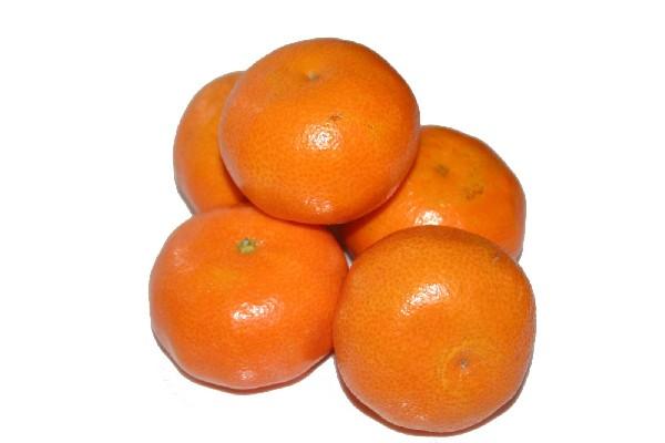 La mandarina  fortalece las defensas del cuerpo.