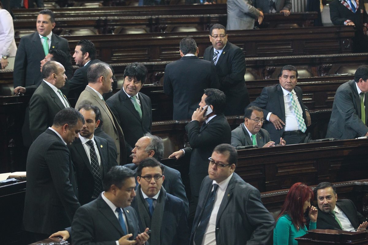 Los diputados que se cambiaron de bloque no tienen identidad partidaria, siguen afiliados al partido que los postuló. (Foto Prensa Libre: Hemeroteca PL)