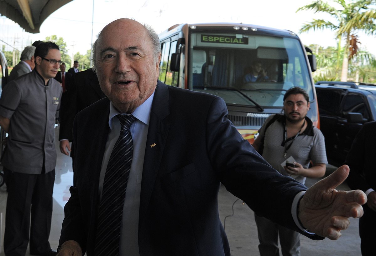Joseph Blatter fue acusado por sobornos en la elección de las sedes para diversos mundiales de futbol.(Foto Prensa Libre: Hemeroteca PL)