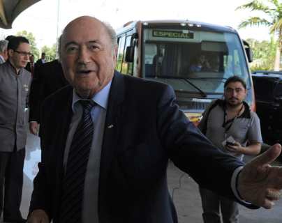Blatter continuará siendo investigado a solicitud de la FIFA