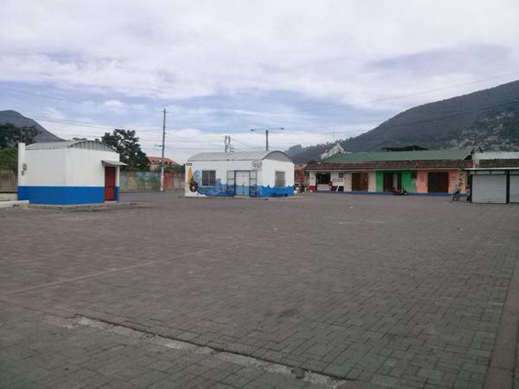 Predio de buses en la colonia Los Llanos, Jocotenango, luce vacío luego de ataque contra conductor. (Foto Prensa Libre: Renato Melgar)