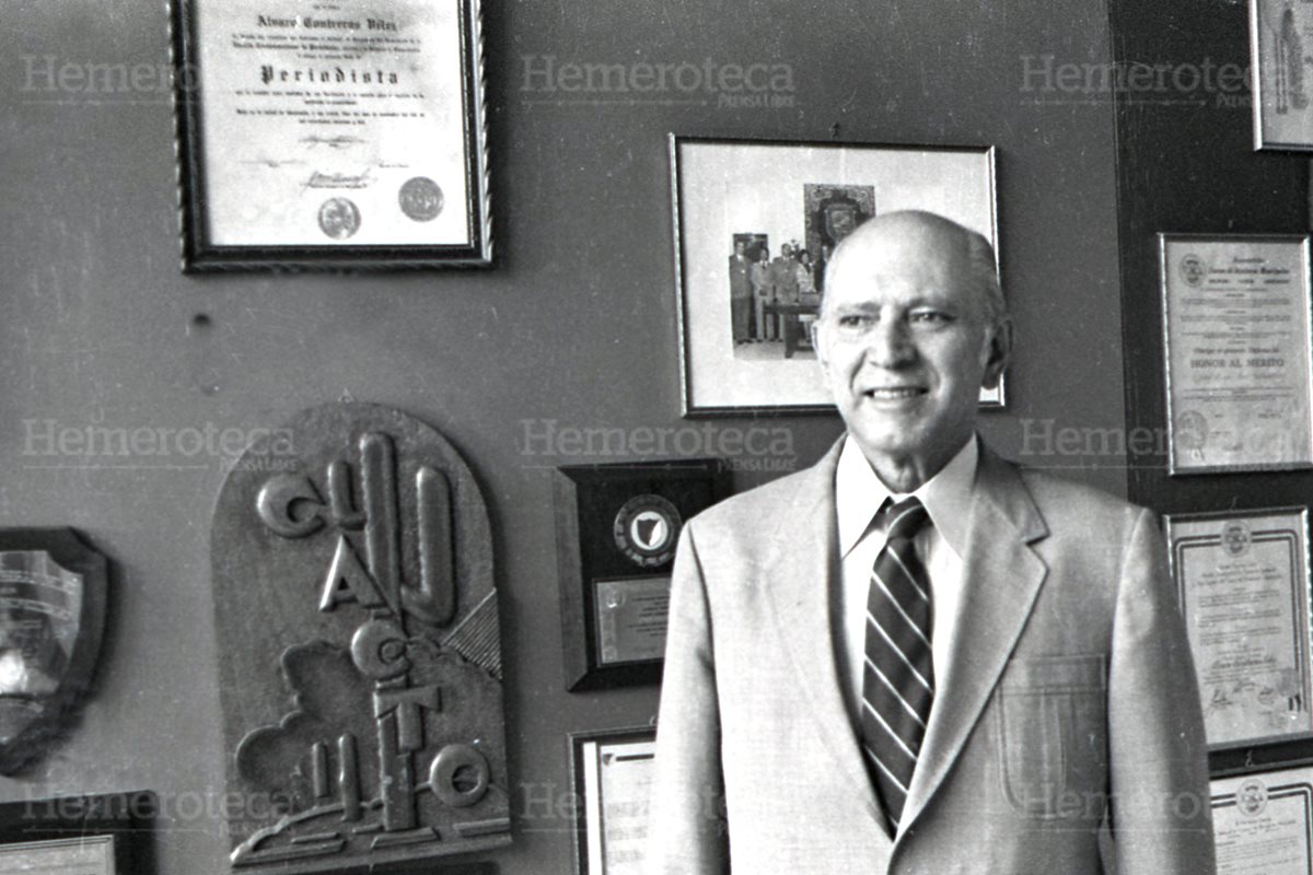 Álvaro Contreras Vélez uno de los fundadores de Prensa Libre. (Foto: Hemeroteca PL)