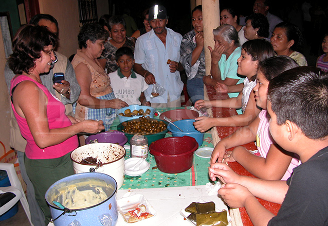 La tradición de las mesitas en Petén, es única en Guatemala. (Foto: Hemeroteca PL)