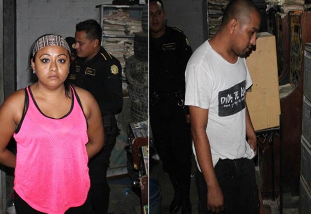 Los dos capturados en operativo en el área urbana de Poptún, Petén. (Foto Prensa Libre: Walfredo Obando).