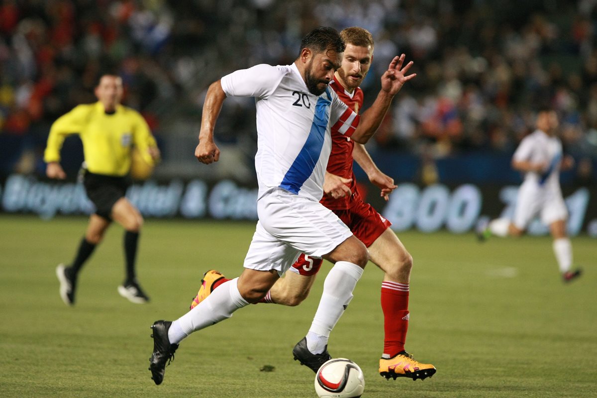 Carlos Ruiz anotó el único gol de Guatemala en el juego contra Armenia el pasado sábado. (Foto Prensa Libre: Cortesía David García)