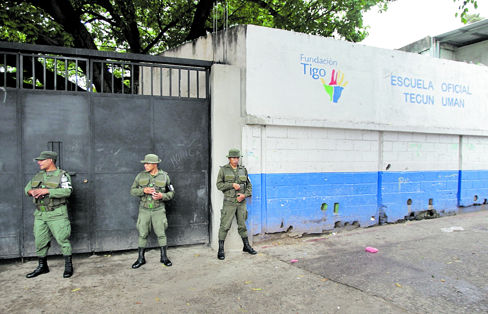 En 2016 trascendió que algunas escuelas en Jocotales, zona 6, eran extorsionadas.( Foto Prensa Libre: Hemeroteca PL)