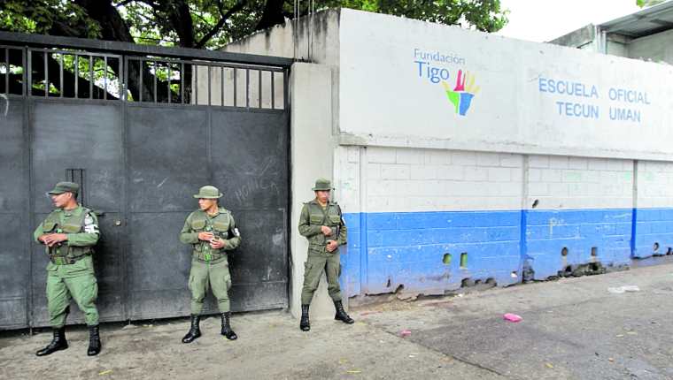 En 2016 trascendió que algunas escuelas en Jocotales, zona 6, eran extorsionadas.( Foto Prensa Libre: Hemeroteca PL)