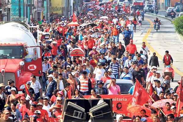 Las marchas a las que convoca el Sindicato Nacional de Trabajadores de Salud de Guatemala han paralizado actividades en  capital y provincia.