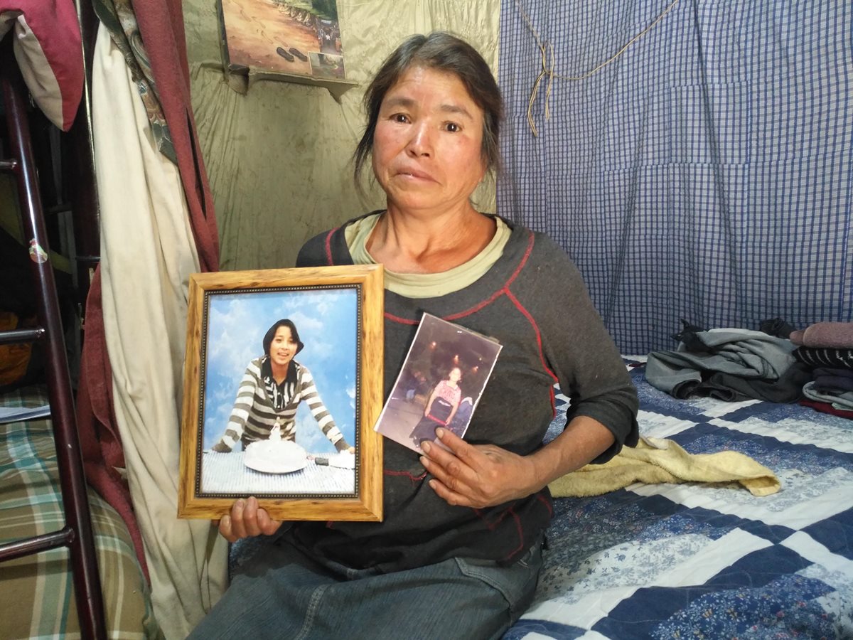 Abuela recuerda a Yohana Desiré Cuy Matzar, una de las víctimas de la tragedia en el Hogar Seguro. (Foto Prensa Libre: Ángel Julajuj)