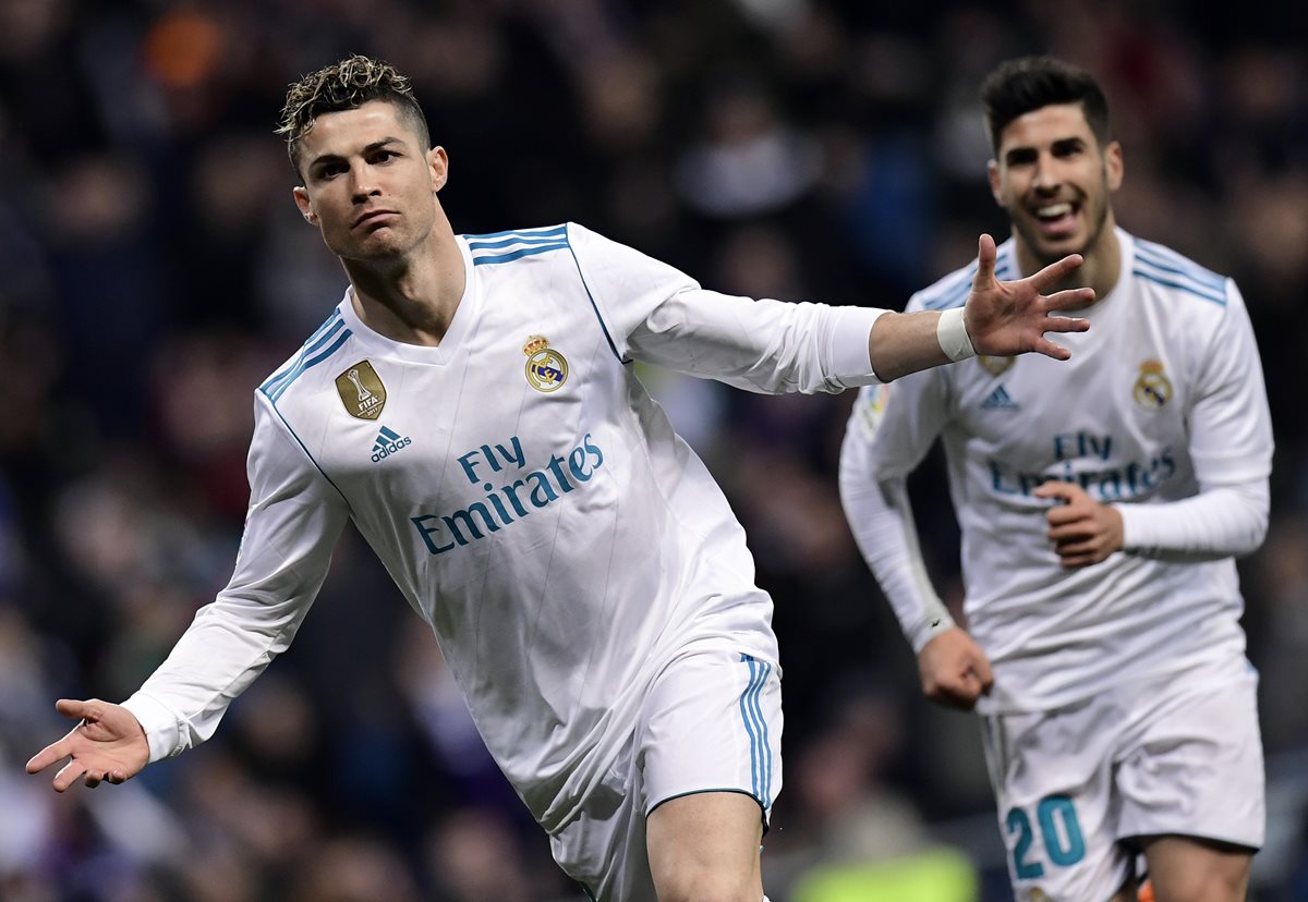 Cristiano Ronaldo se acerca al primer lugar de la tabla de goleadores de la Liga Española. (Foto Prensa Libre: AFP)