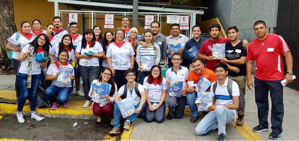 Los voluntarios que estuvieron presentes este jueves en el hospital General San Juan de Dios. (Foto Prensa Libre: Cortesía Alejandro Barrios)