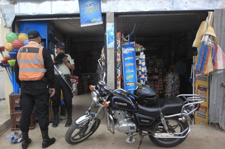 Desde pequeños comerciantes hasta empresas de transporte, son víctimas constantes de los pandilleros que exigen el pago puntual de las extorsiones. (Foto HemerotecaPL)