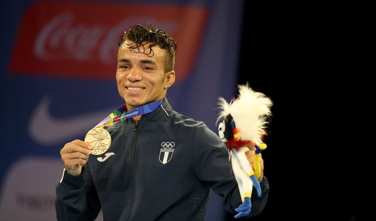 El guatemalteco Juan Reyes logró el oro en la categoría de -56kg de boxeo al derrotar al colombiano Jhon Martínez.