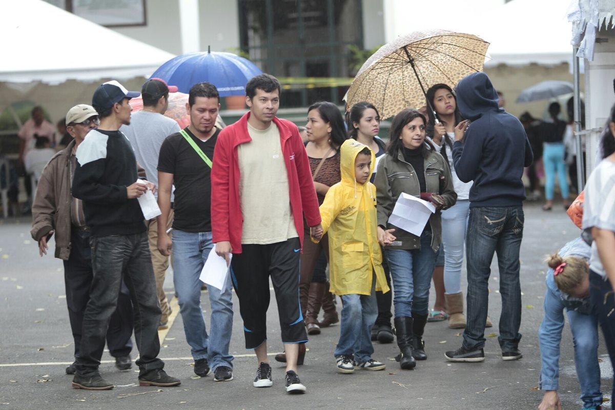 Las condiciones actuales del clima favorecen frío y lluvia en el país, según el Insivumeh. (Foto Prensa Libre: Hemeroteca PL)