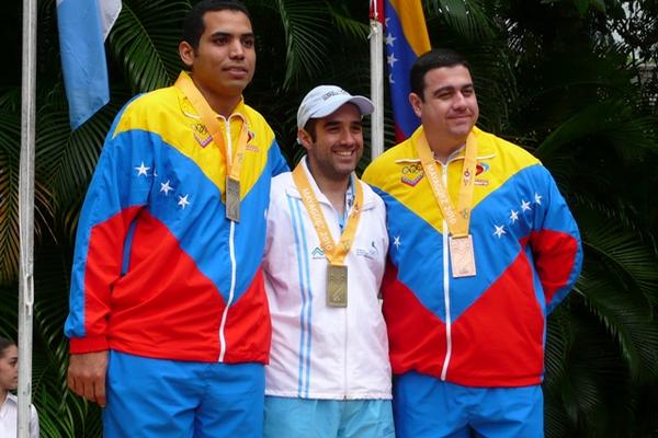 Sergio Sánchez tocó la gloria en Mayagüez, al conquistar la medalla de oro en tiro rápido con pistola. (Foto Prensa Libre/FERNANDO RUIZ)<br _mce_bogus="1"/>