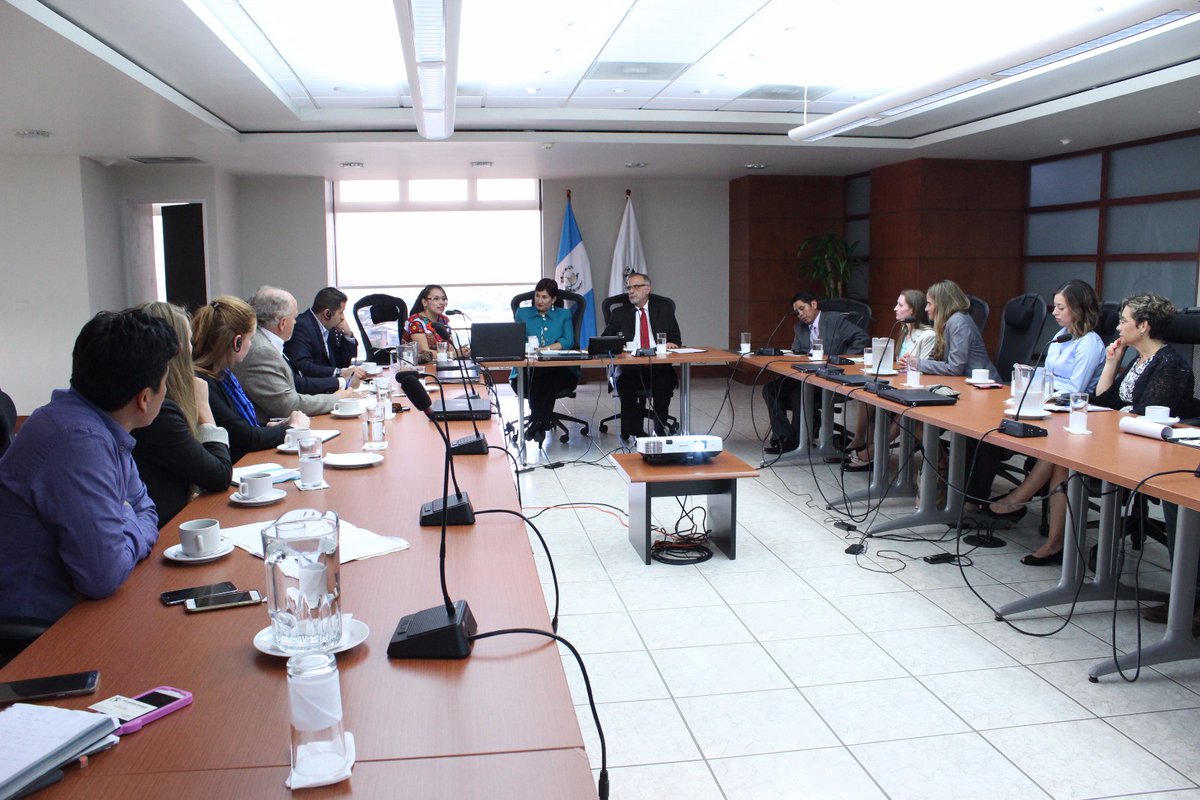 Delegación de Estados Unidos muestra su apoyo a la Fiscal General. (Foto Prensa Libre: Ministerio Público)
