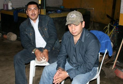 Capturan a dos personas responsables del desfalco de Q4 millones de la agencia Banrural, en Tactic, Alta Verapaz. (Foto Prensa Libre: Eduardo Sam Chun)