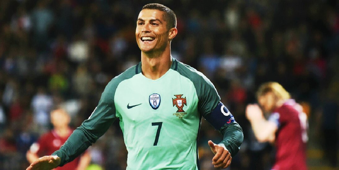 Cristiano Ronaldo volvió a ser clave para la selección de Portugal. (Foto Prensa Libre: AFP)