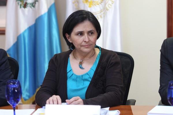 María Castro, ministra de Finanzas.