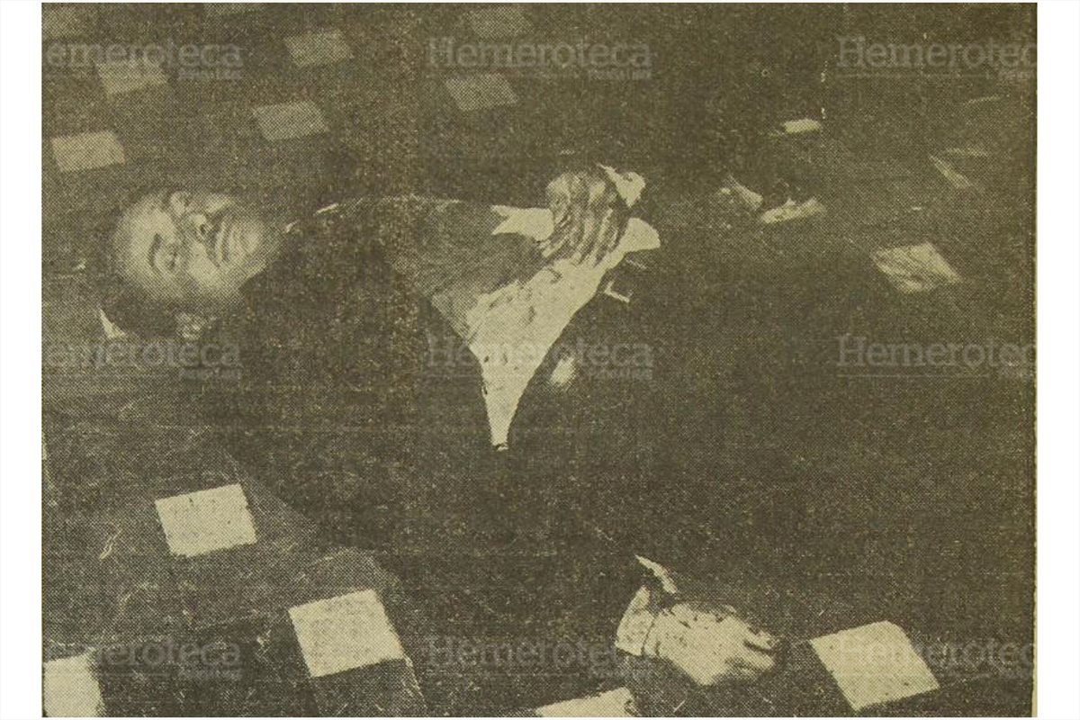 26/07/1958 El cuerpo  sin vida del presidente carlos Castillo Armas  luego haber sido asesinado. (Foto: Hemeroteca PL)