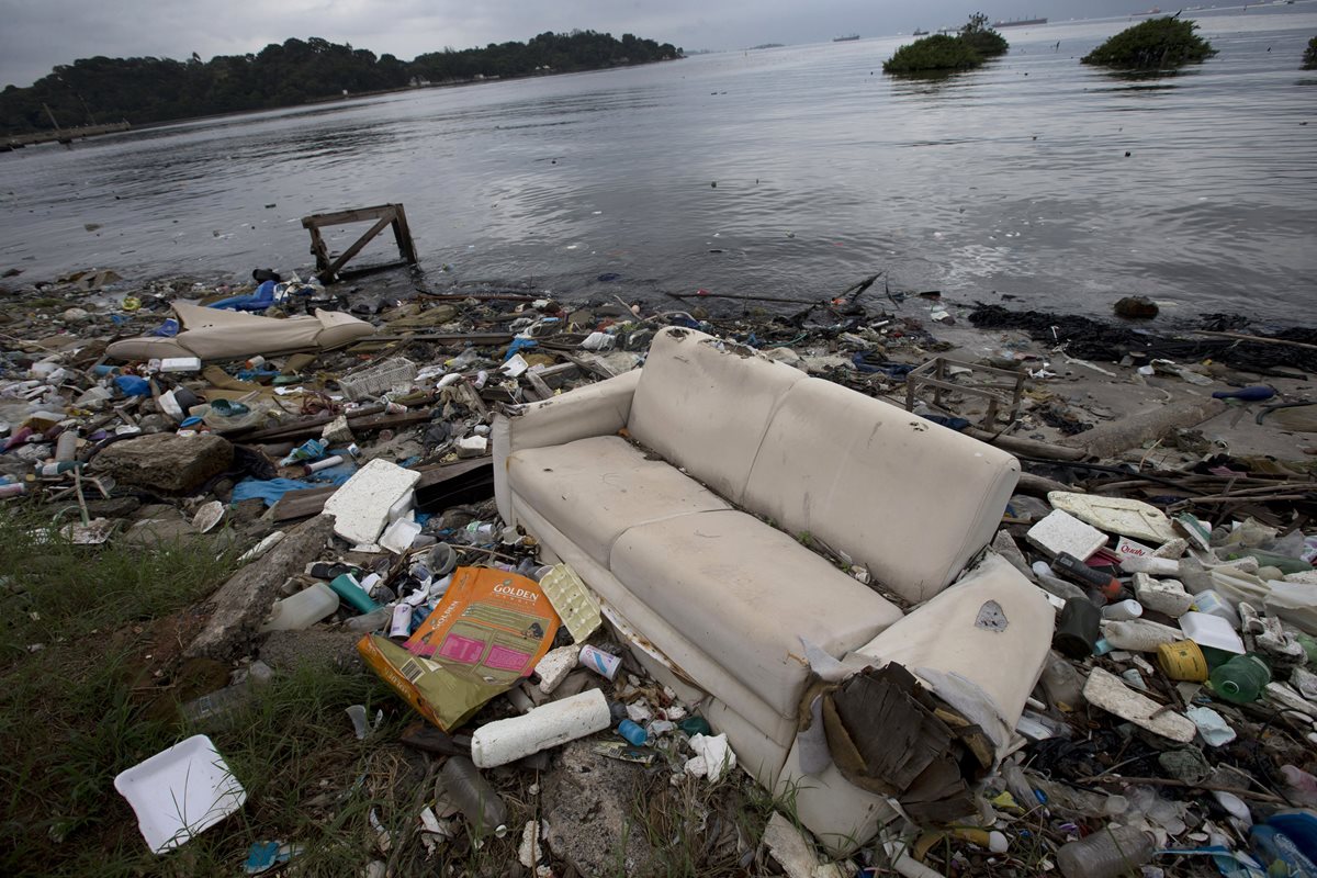 Vista de una parte de la Bahía de Guanabara, donde se disputará las pruebas de navegación a vela. (Foto Prensa Libre: AP).