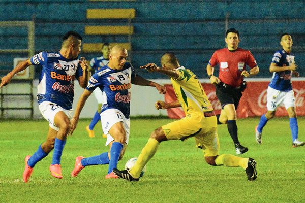 Los Venados de Suchitepéquez cumplieron ante su afición y se quedaron con el triunfo. (Foto Prensa Libre: Omar Méndez).