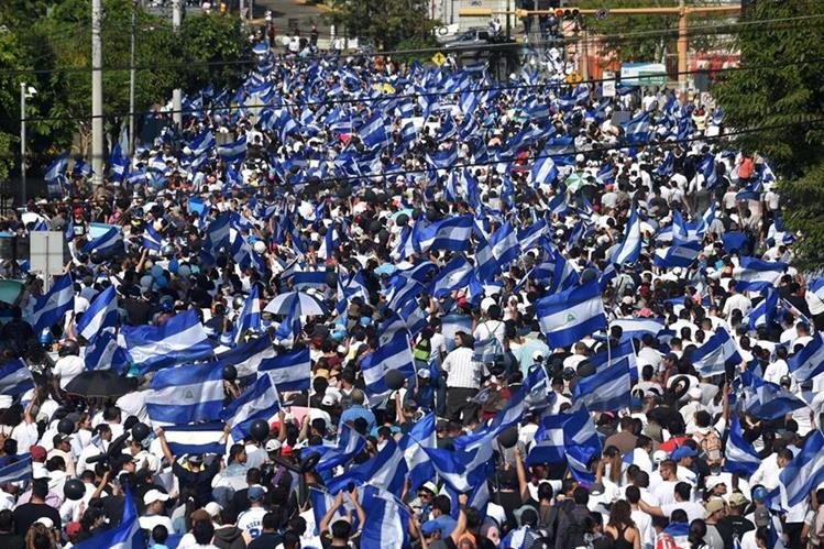 Ciudadanos de Nicaragua participan en una marcha en contra de la represión. (Foto Prensa Libre: Hemeroteca PL)
