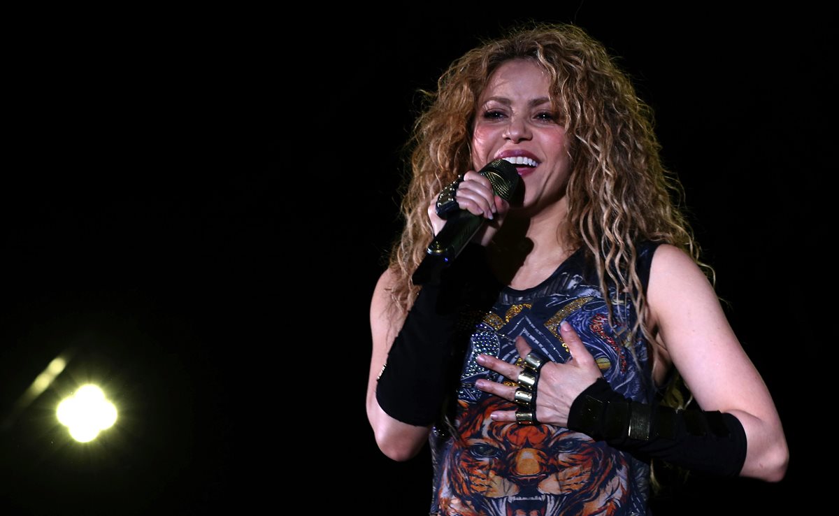 La cantante colombiana Shakira, durante el concierto que ofreció el viernes en el Cedars International Festival 2018, en Líbano. (Foto Prensa Libre: EFE).