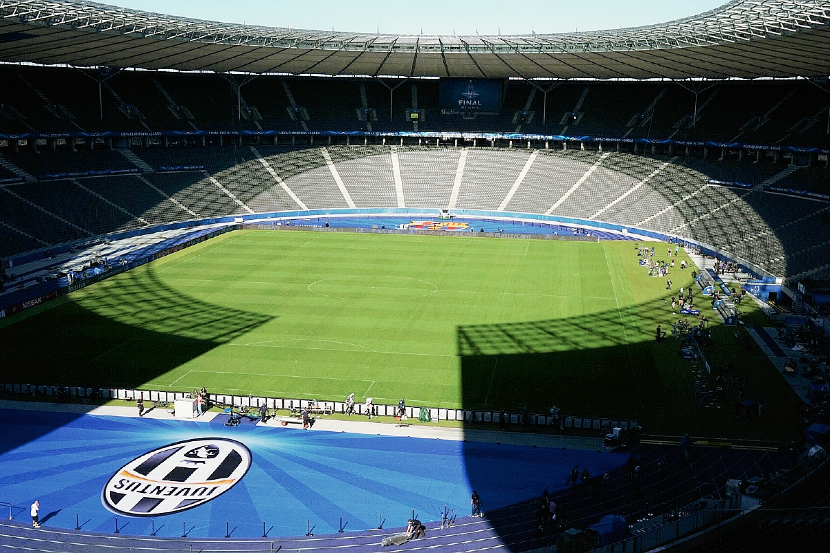 Así luce el estadio Olímpico de Berlín previo a la final de la Liga de Campeones de Europa. (Foto Prensa Libre: AP)