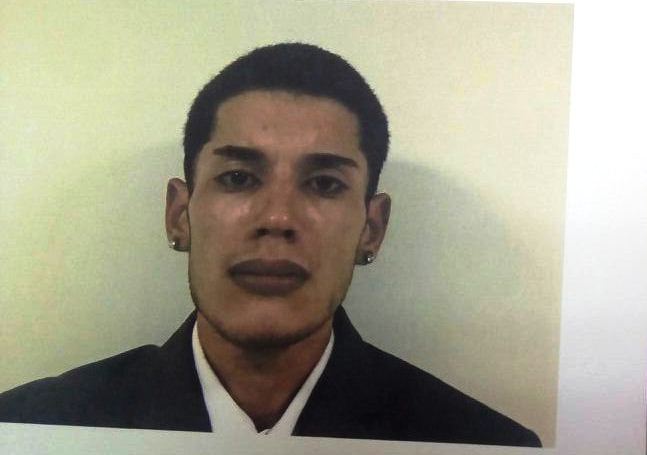 Un ciudadano estadounidense fue detenido en el aeropuerto La Aurora con un pasaporte robado. (Foto Prensa Libre: PNC)