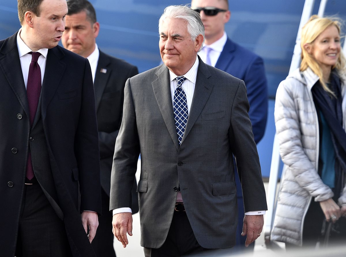Tillerson llega a Rusia para reunirse con su colega Lavrorv