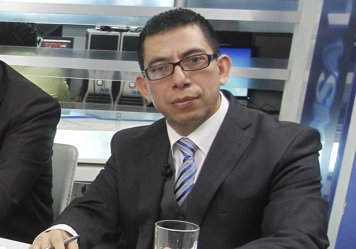 Omar Barrios director del Centro de Estudios de Derecho (Foto Prensa Libre: Hemeroteca PL)