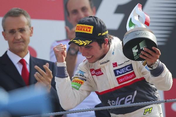 Pérez protagonizó una gran remontada y acabó ubicándose a poco más de cuatro segundos del vencedor. (Foto Prensa Libre: EFE)