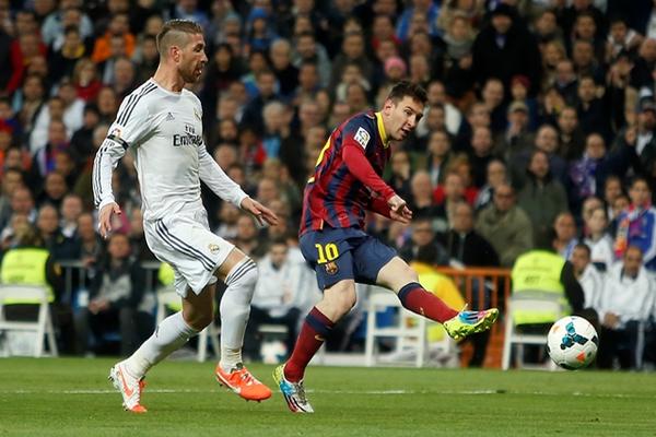 Messi maravilla una vez más al barcelonismo y al mundo entero. (Foto Prensa Libre: AP)