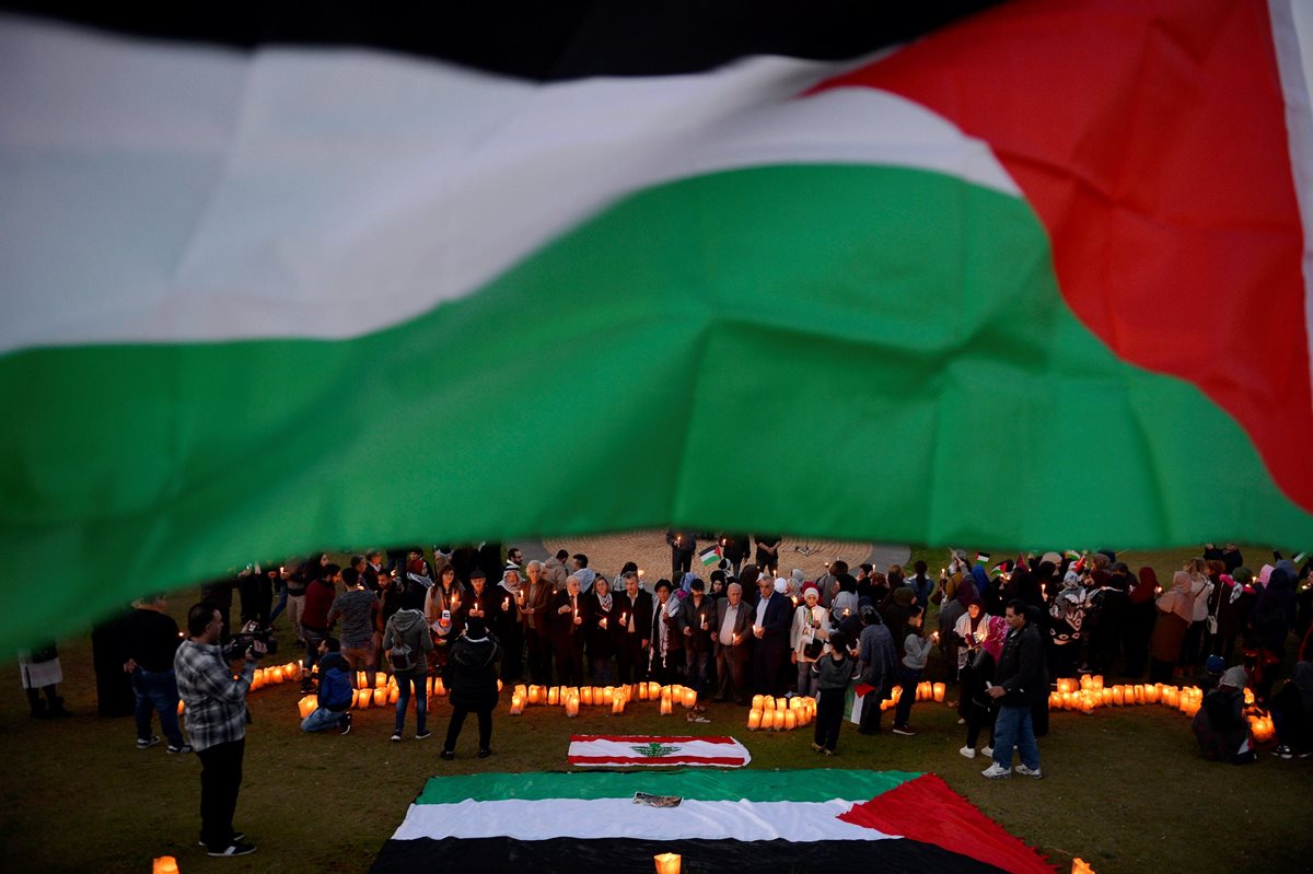Activistas palestinos han hecho protestas en diferentes países en contra del reconocimiento de Jerusalén como capital de Israel. (Foto Prensa Libre: EFE)