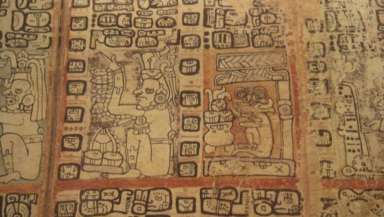 Análisis de códices mayas sorprenderá al mundo, dice la experta rusa Galina Ershova. (Foto Prensa Libre: EFE)