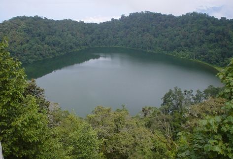 Laguna en el volcán Chicabal, en Quetzaltenango. (Foto Prensa Libre: Archivo)