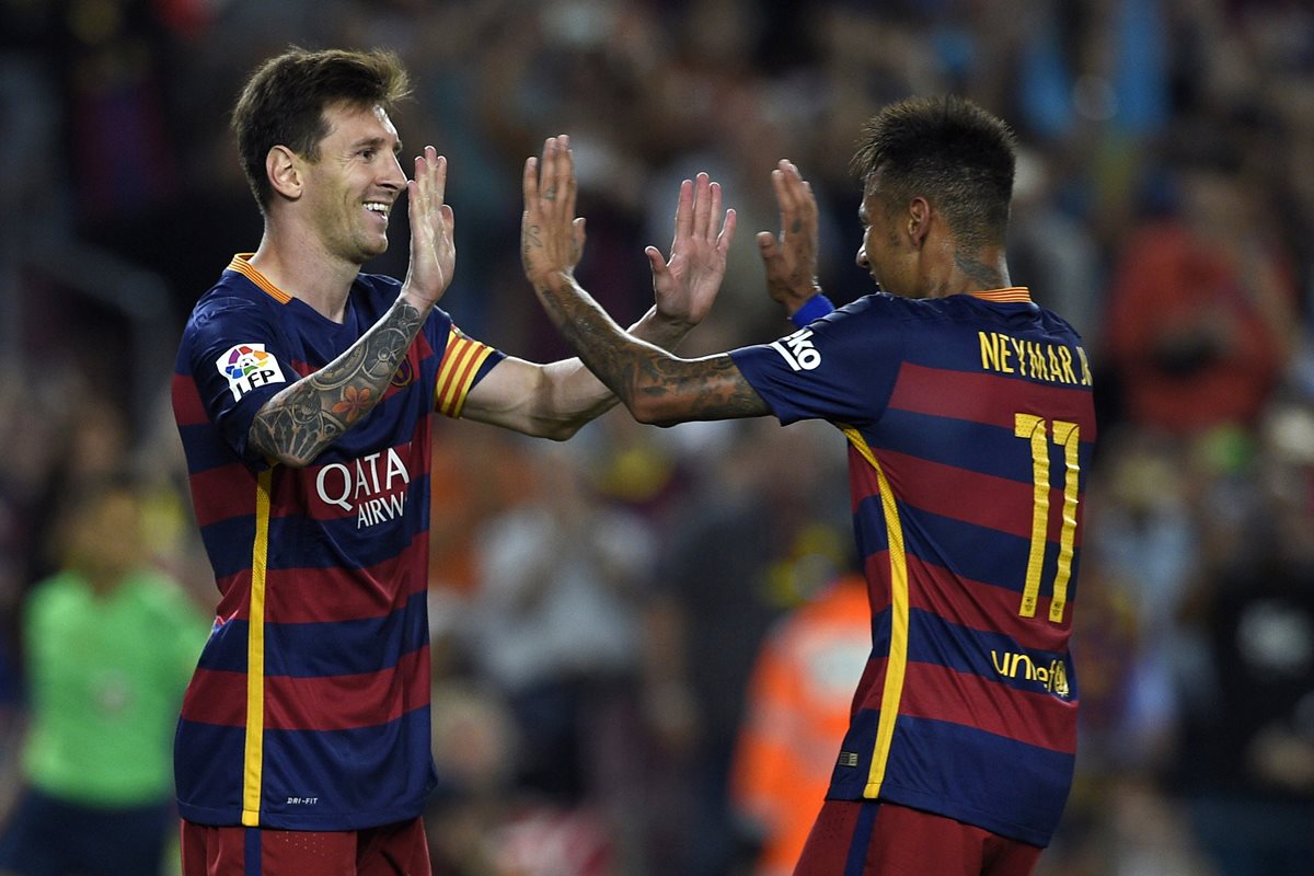 Messi y Neymar buscarán aportar nuevamente a su equipo luego de triunfo de ayer. (Foto Prensa Libre: AFP)