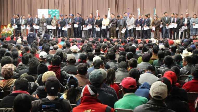 Reunión de los pobladores de 48 Cantones de Totonicapán durante la elección de sus autoridades. (Foto Prensa Libre: Hemeroteca PL)