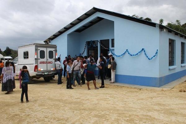 Puesto de Salud que fue inaugurado en El Chal, Petén. (Foto Prensa Libre: Walfredo Obando)