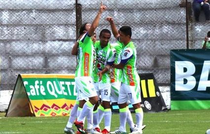 El campeón Antigua GFC se consolidó como único líder del Clausura 2018. (Foto Prensa Libre: Renato Melgar)