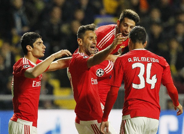 El Astana consiguió un gran empate que lo pone cerca de la clasificación. (Foto Prensa Libre: AP)