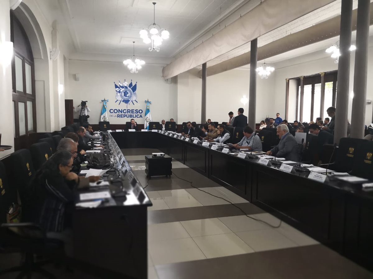 Los jefes de bloques tomaron la decisión de sesionar una vez a la semana para que las reformas a la ley electoral avanzaran, hoy estas están en peligro de perderse. (Foto Prensa Libre: Carlos Álvarez)