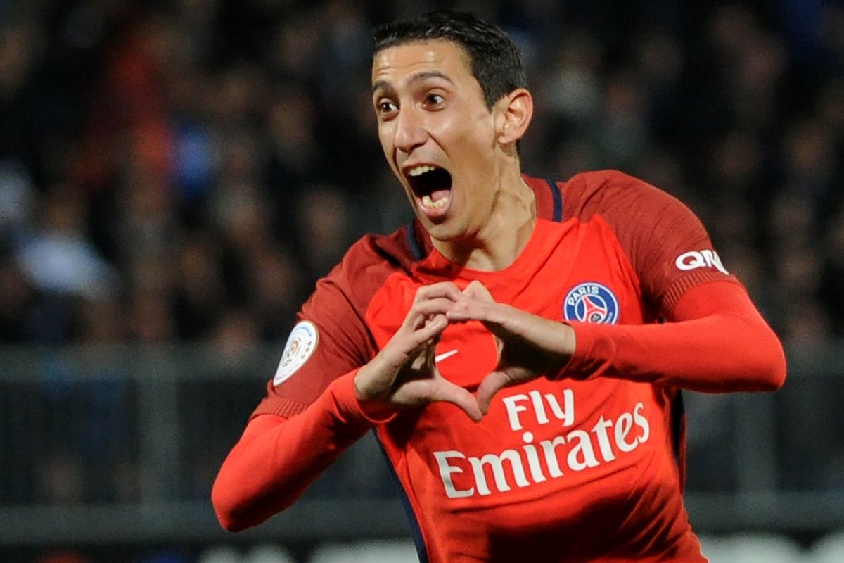 Ángel Di María festeja en el partido de este viernes. (Foto Prensa Libre: AFP)