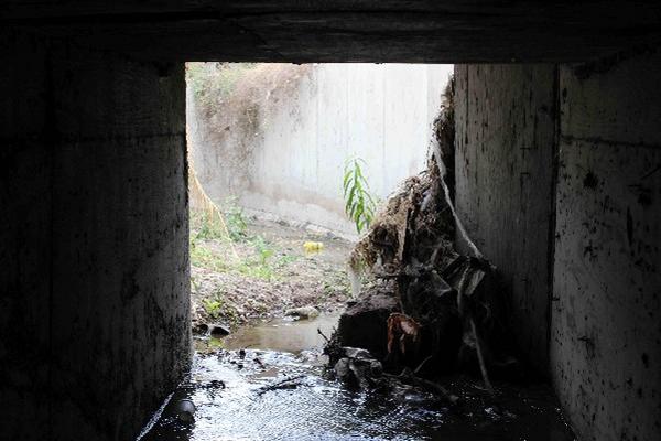 drenaje que enlazaba con los túneles de las casas de Guzmán en Culiacán, Sinaloa, México. (Foto Prensa Libre: EFE)