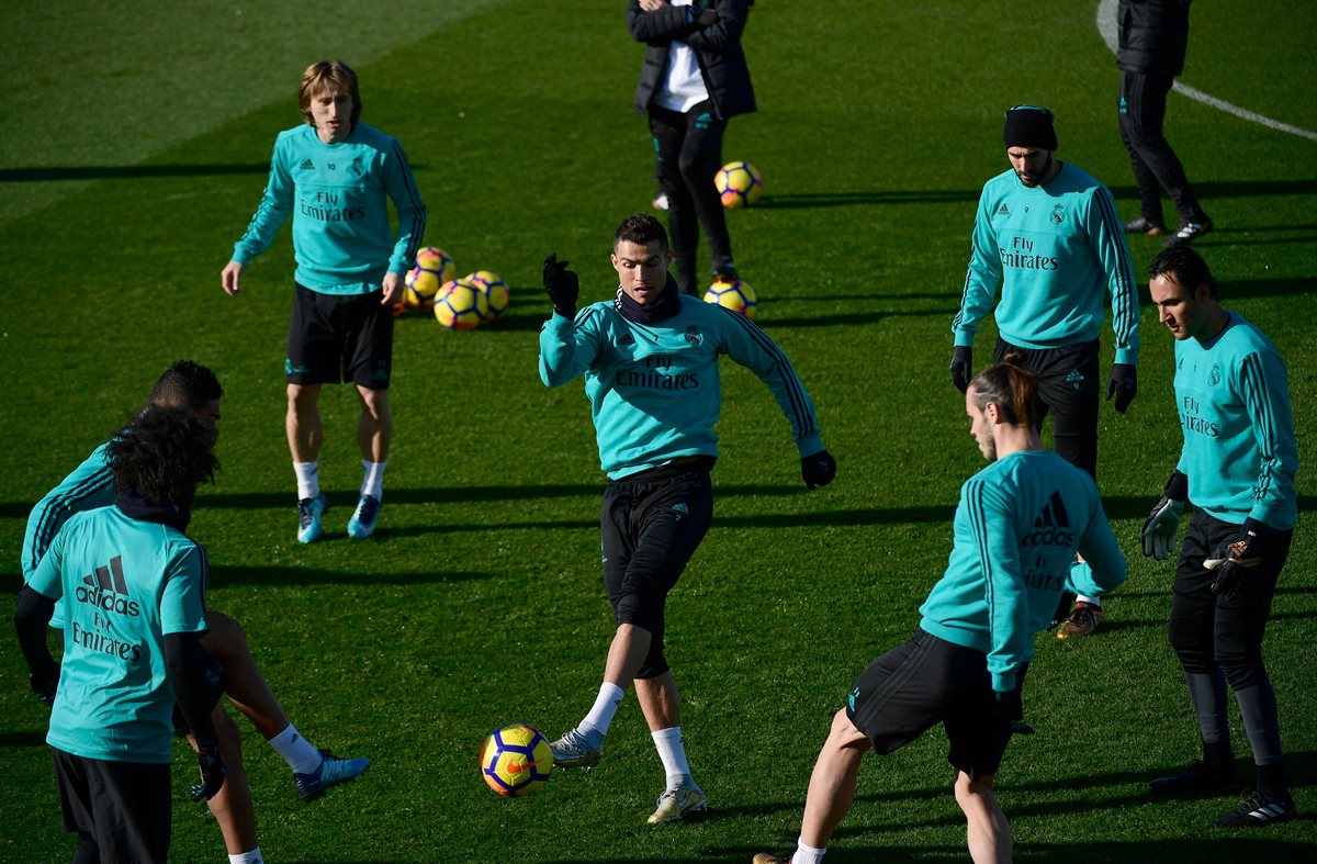 Cristiano Ronaldo se entrenó con el resto de sus compañeros en Valdebebas. (Foto Prensa Libre: AFP)